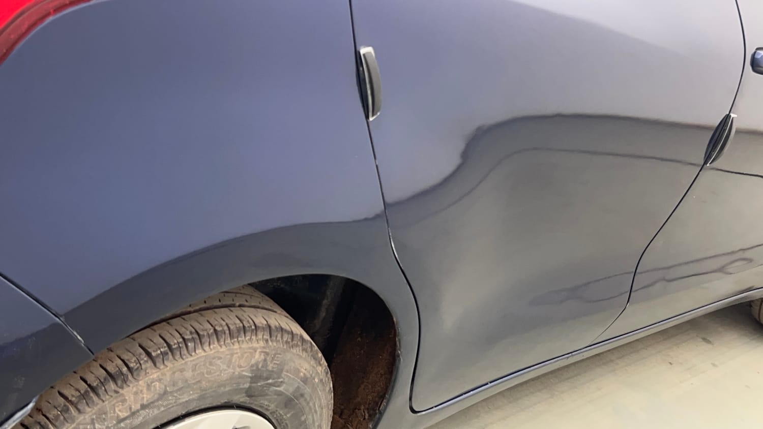 Used 2022 Maruti Suzuki Swift VXi Petrol Manual dents MINOR SCRATCH