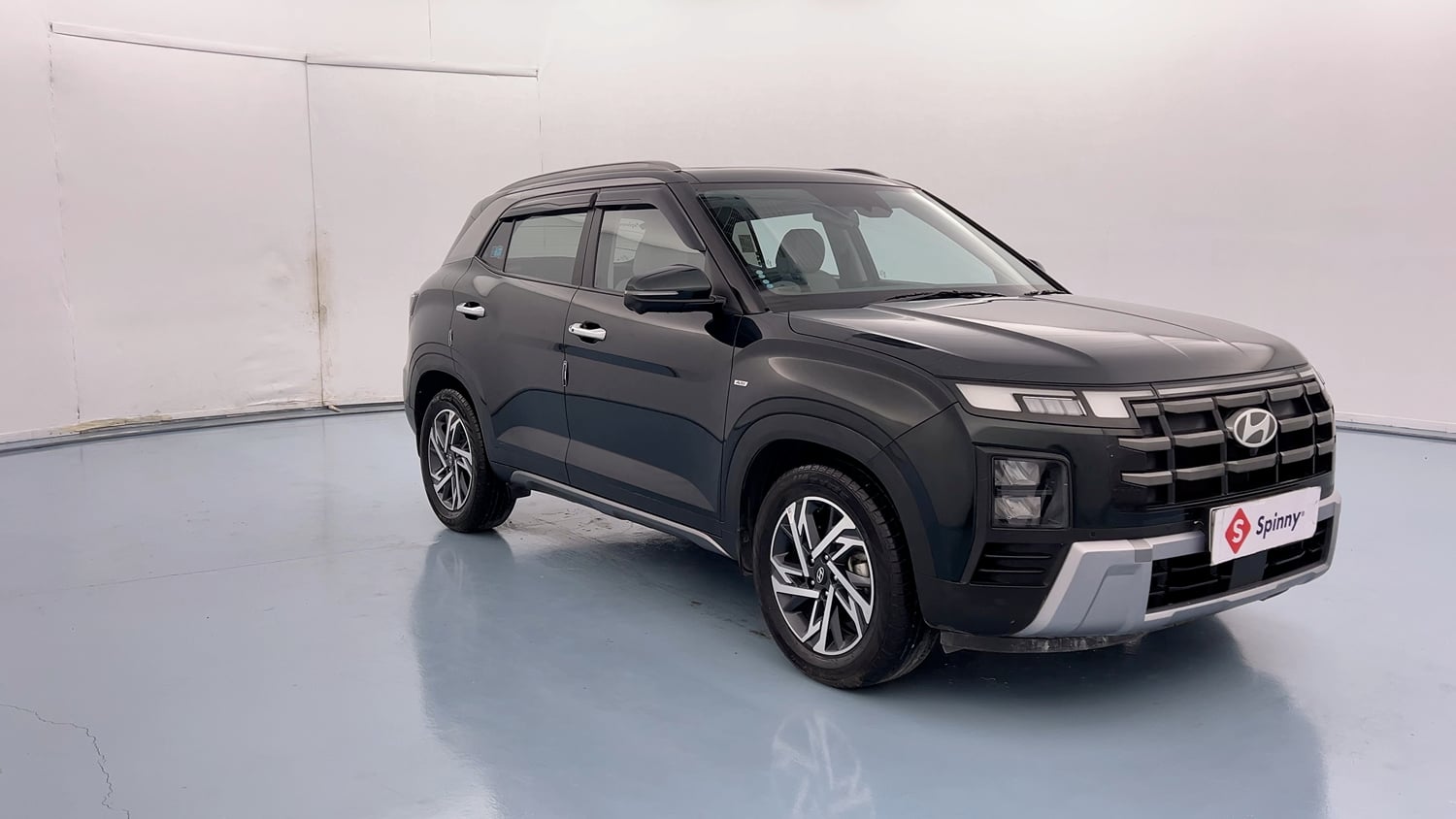 Used 2024 Hyundai Creta 1.5 MPi Petrol IVT SX(O) Petrol Automatic exterior RIGHT FRONT CORNER VIEW