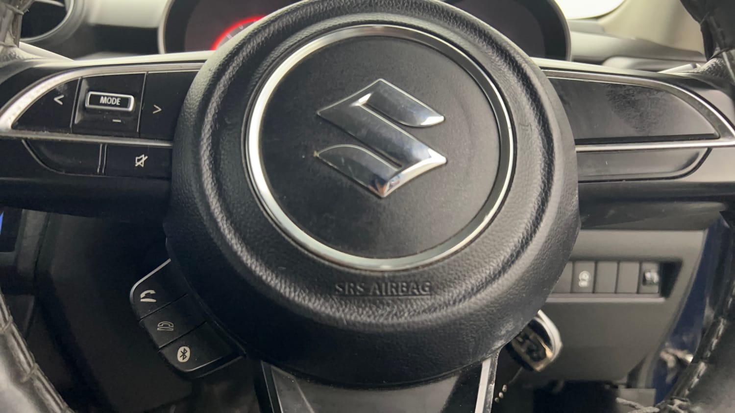 Used 2022 Maruti Suzuki Swift VXi Petrol Manual top_features Airbags
