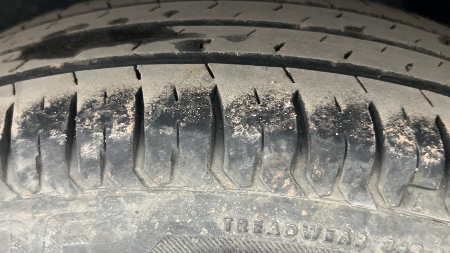 Used 2022 Maruti Suzuki Swift VXi Petrol Manual tyres LEFT REAR TYRE TREAD VIEW