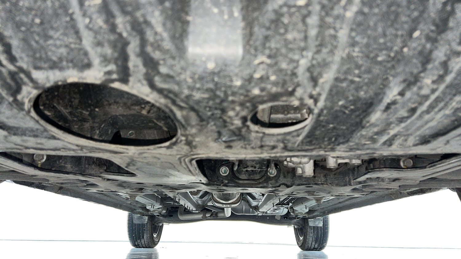 Used 2024 Hyundai Creta 1.5 MPi Petrol IVT SX(O) Petrol Automatic extra FRONT LEFT UNDERBODY VIEW