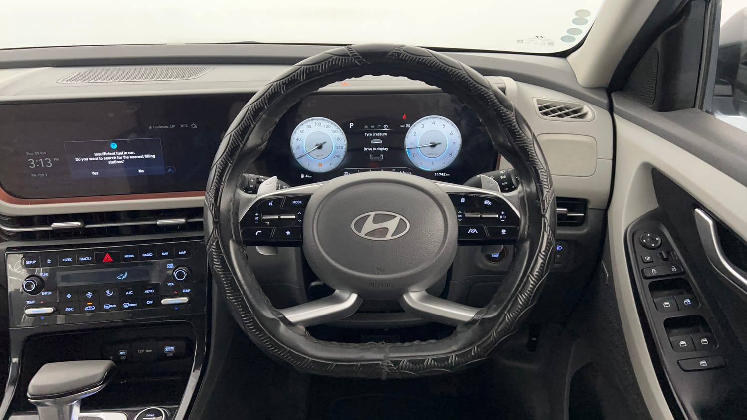 Used 2024 Hyundai Creta 1.5 MPi Petrol IVT SX(O) Petrol Automatic interior STEERING VIEW