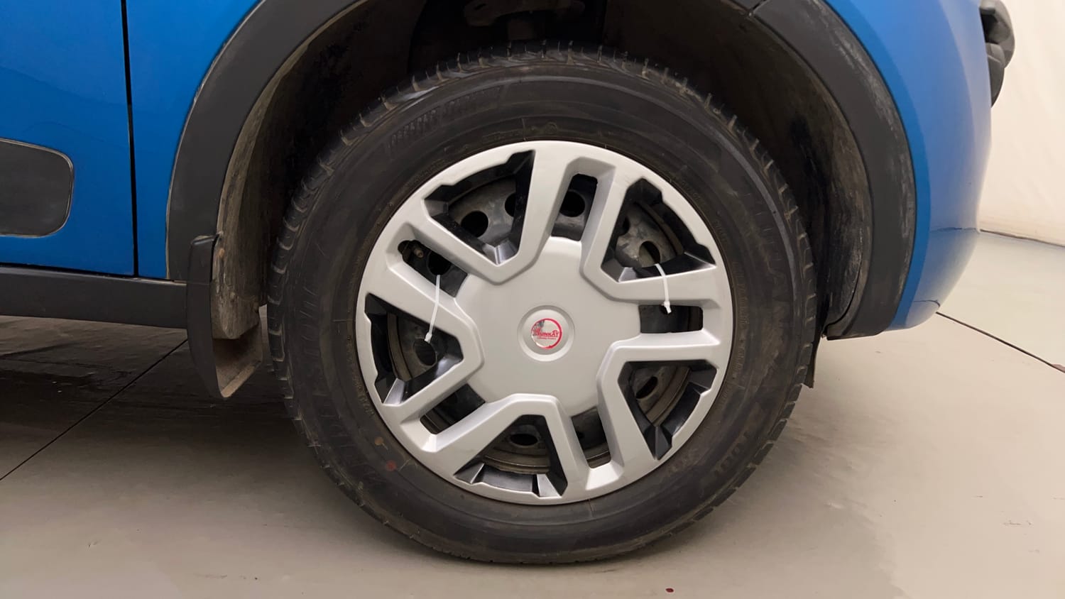 Used 2018 Tata Nexon XMA Petrol Petrol Automatic tyres RIGHT FRONT TYRE RIM VIEW