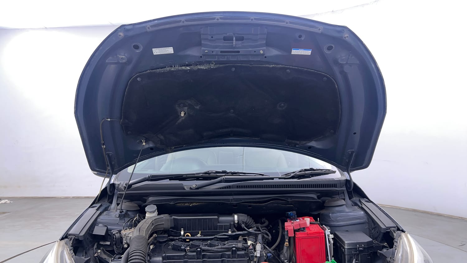 Used 2019 Maruti Suzuki Ciaz Alpha Hybrid 1.5 Petrol Manual engine ENGINE & BONNET OPEN FRONT VIEW