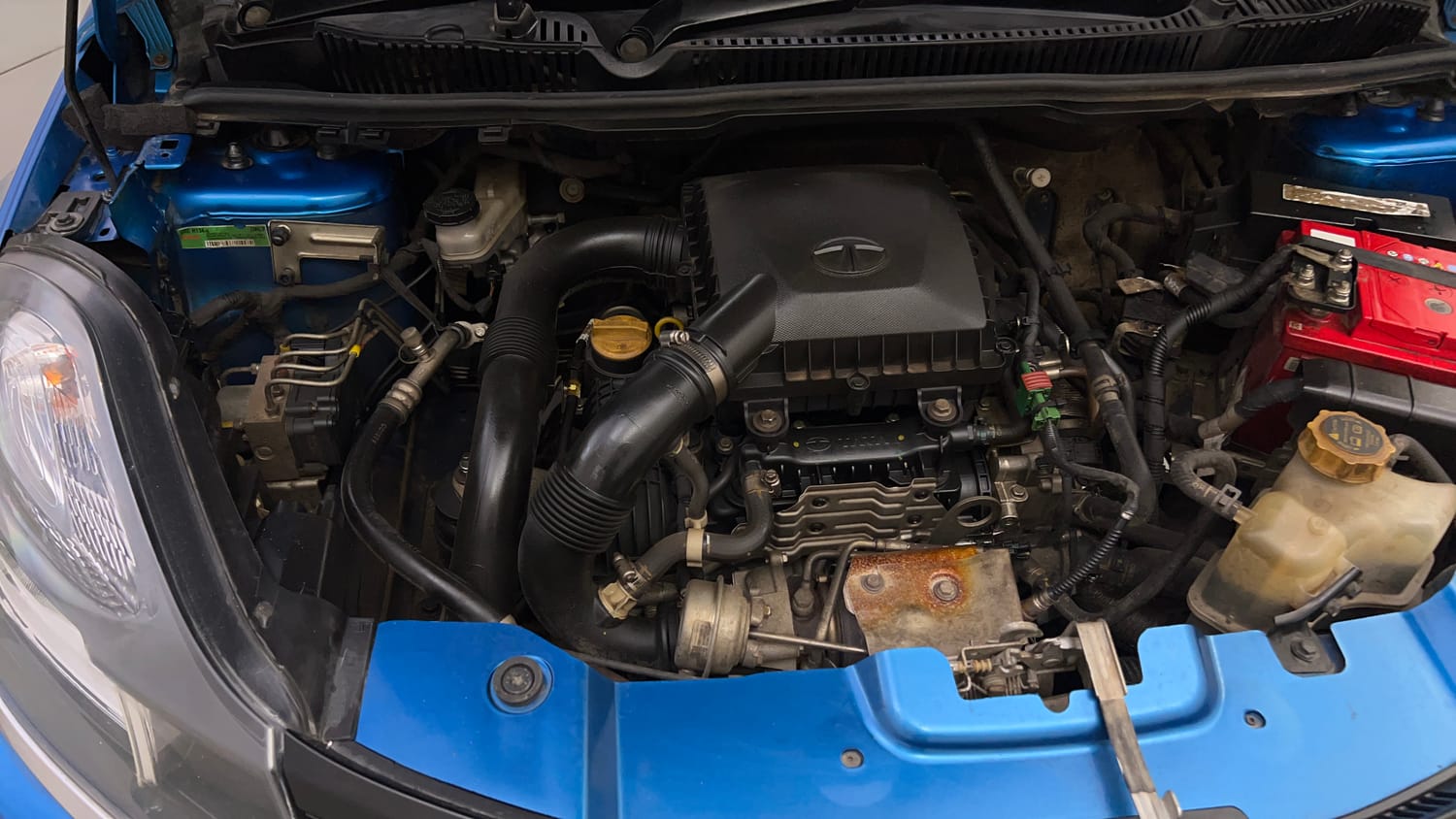 Used 2018 Tata Nexon XMA Petrol Petrol Automatic engine ENGINE RIGHT SIDE VIEW
