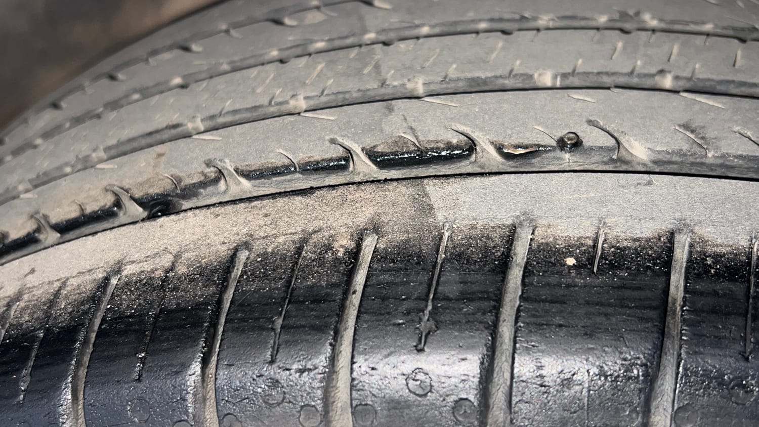 Used 2019 Maruti Suzuki Ciaz Alpha Hybrid 1.5 Petrol Manual tyres LEFT REAR TYRE TREAD VIEW