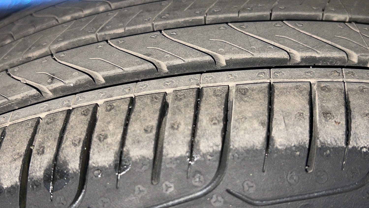 Used 2019 Maruti Suzuki Ciaz Alpha Hybrid 1.5 Petrol Manual tyres LEFT FRONT TYRE TREAD VIEW
