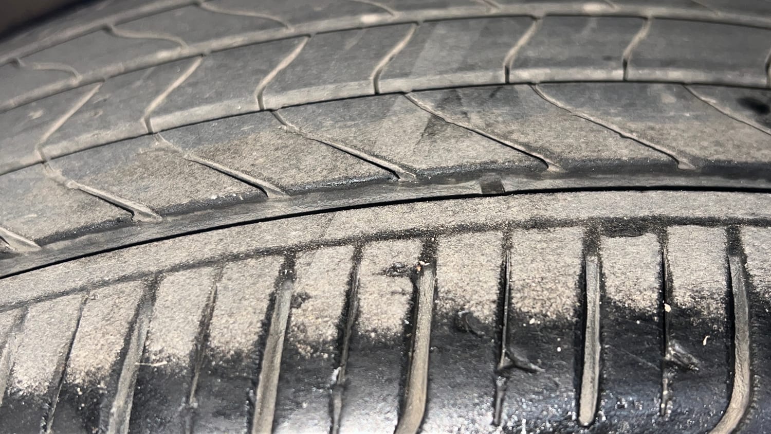 Used 2019 Maruti Suzuki Ciaz Alpha Hybrid 1.5 Petrol Manual tyres RIGHT REAR TYRE TREAD VIEW
