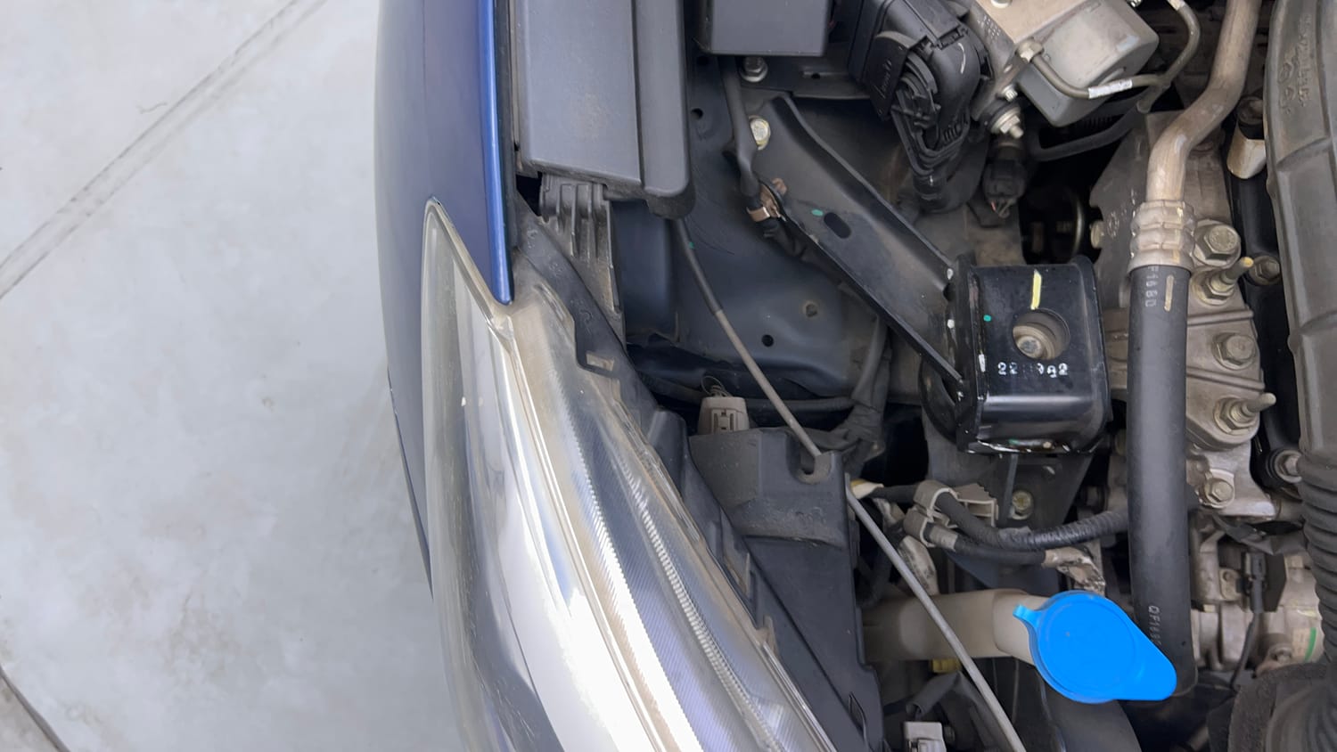 Used 2019 Maruti Suzuki Ciaz Alpha Hybrid 1.5 Petrol Manual engine ENGINE RIGHT SIDE VIEW