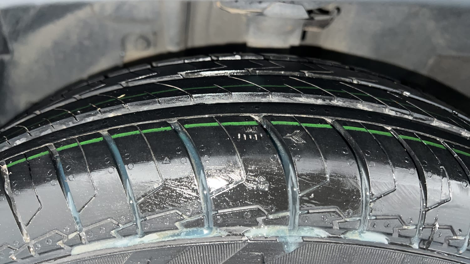 Used 2020 Renault Kwid RXL 1.0 MT Petrol Manual tyres LEFT FRONT TYRE TREAD VIEW
