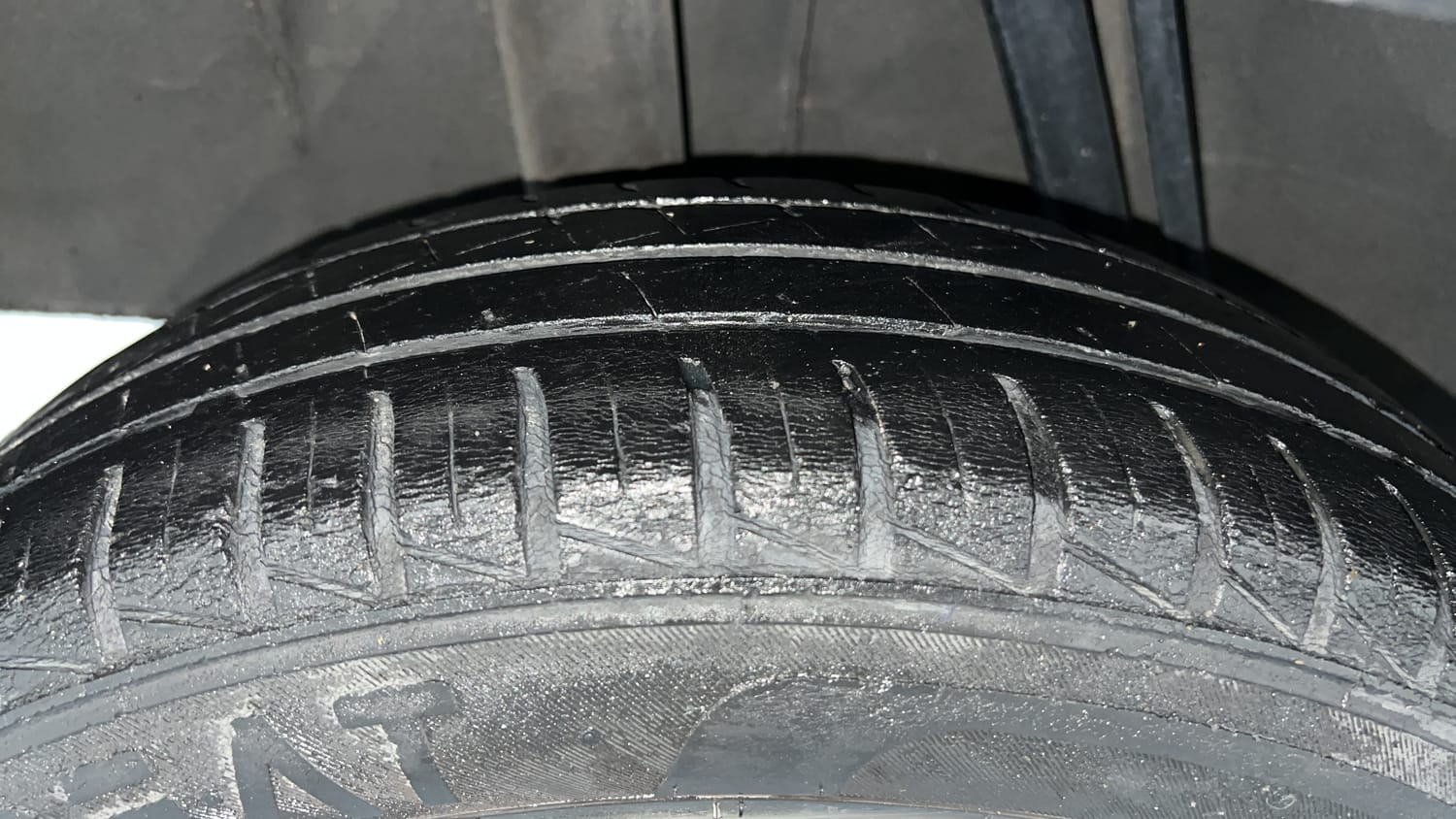 Used 2020 Renault Kwid RXL 1.0 MT Petrol Manual tyres RIGHT REAR TYRE TREAD VIEW