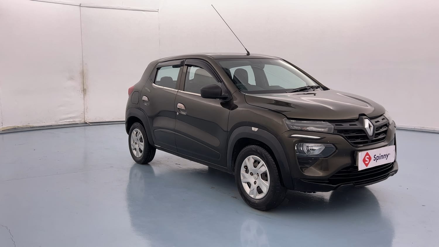 Used 2020 Renault Kwid RXL 1.0 MT Petrol Manual exterior RIGHT FRONT CORNER VIEW