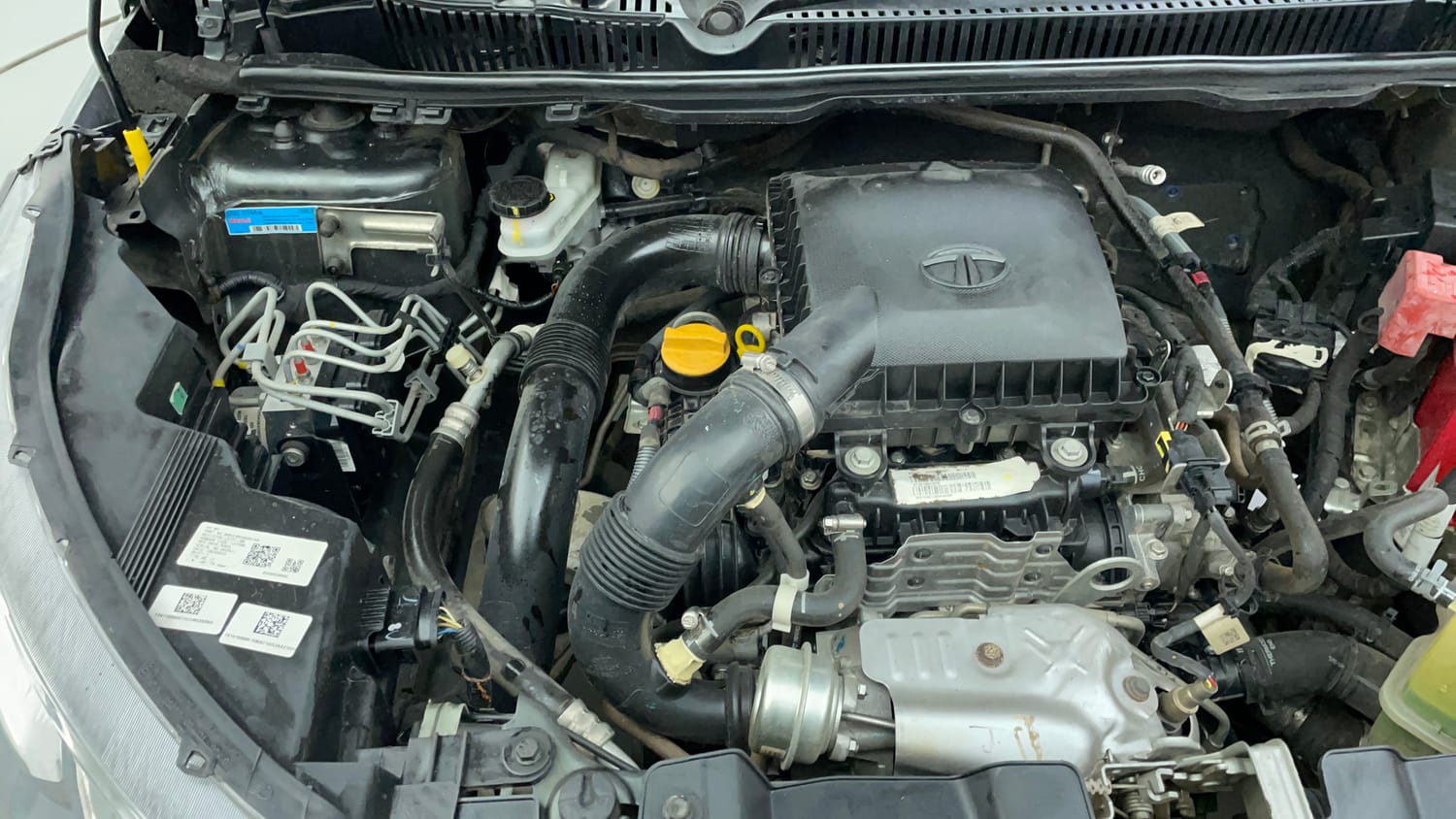 Used 2023 Tata Nexon XZ Plus (S) Petrol Manual engine ENGINE RIGHT SIDE VIEW