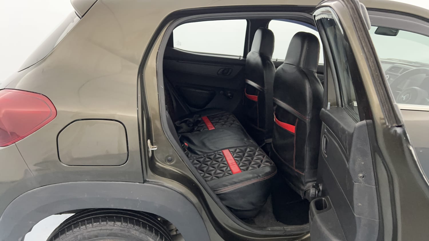 Used 2020 Renault Kwid RXL 1.0 MT Petrol Manual interior RIGHT SIDE REAR DOOR CABIN VIEW