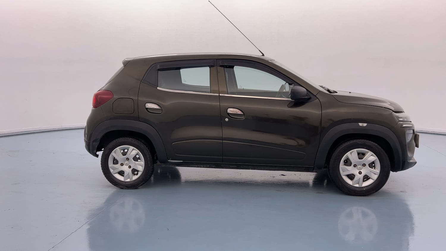 Used 2020 Renault Kwid RXL 1.0 MT Petrol Manual exterior RIGHT SIDE VIEW