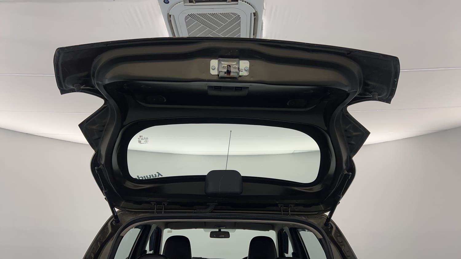 Used 2020 Renault Kwid RXL 1.0 MT Petrol Manual interior DICKY DOOR OPEN VIEW