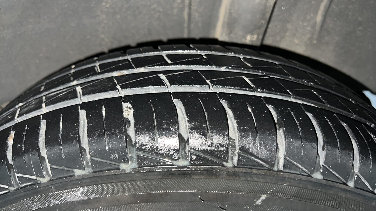 Used 2020 Renault Kwid RXL 1.0 MT Petrol Manual tyres LEFT REAR TYRE TREAD VIEW