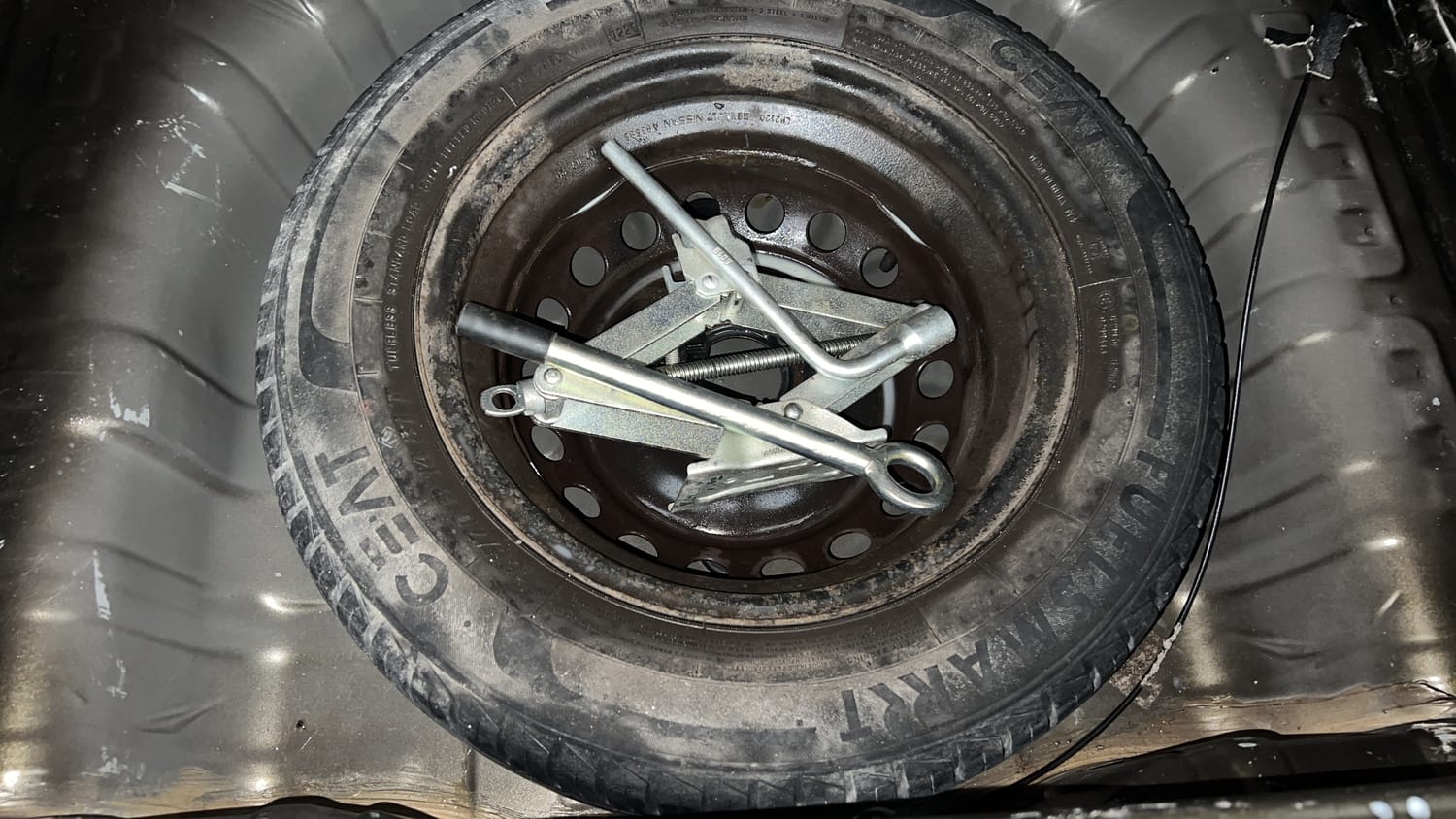 Used 2020 Renault Kwid RXL 1.0 MT Petrol Manual tyres SPARE TYRE VIEW