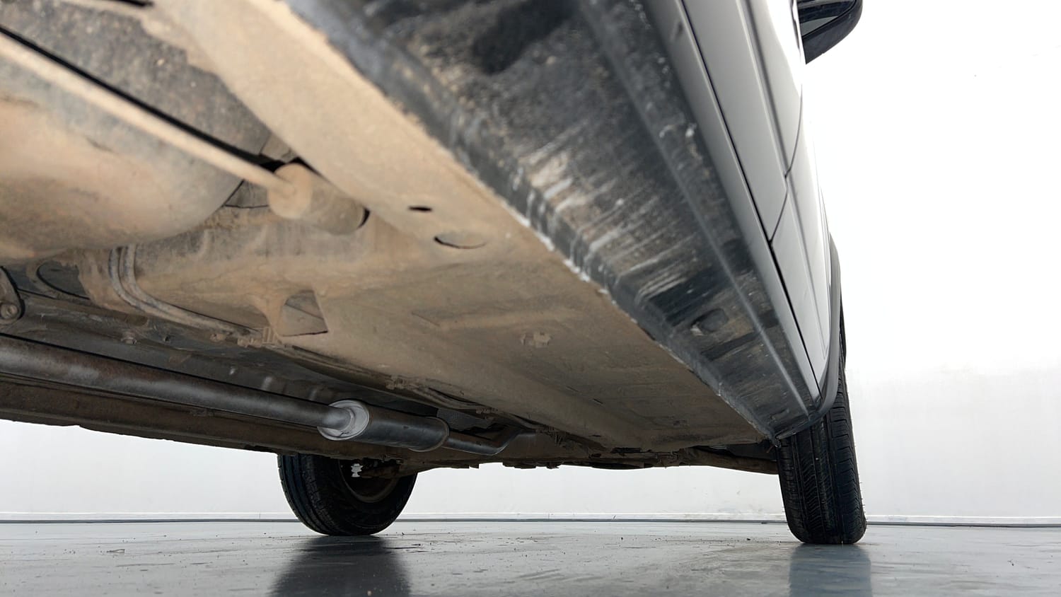Used 2020 Renault Kwid RXL 1.0 MT Petrol Manual extra REAR RIGHT UNDERBODY VIEW