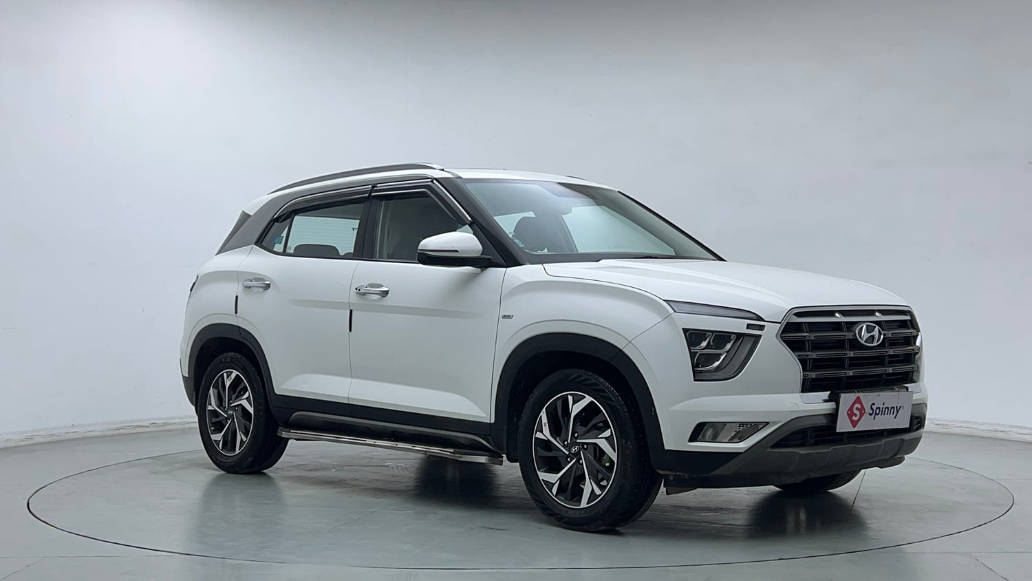 Used 2024 Hyundai Creta SX (O) 1.5 Petrol IVT Petrol Automatic exterior RIGHT FRONT CORNER VIEW