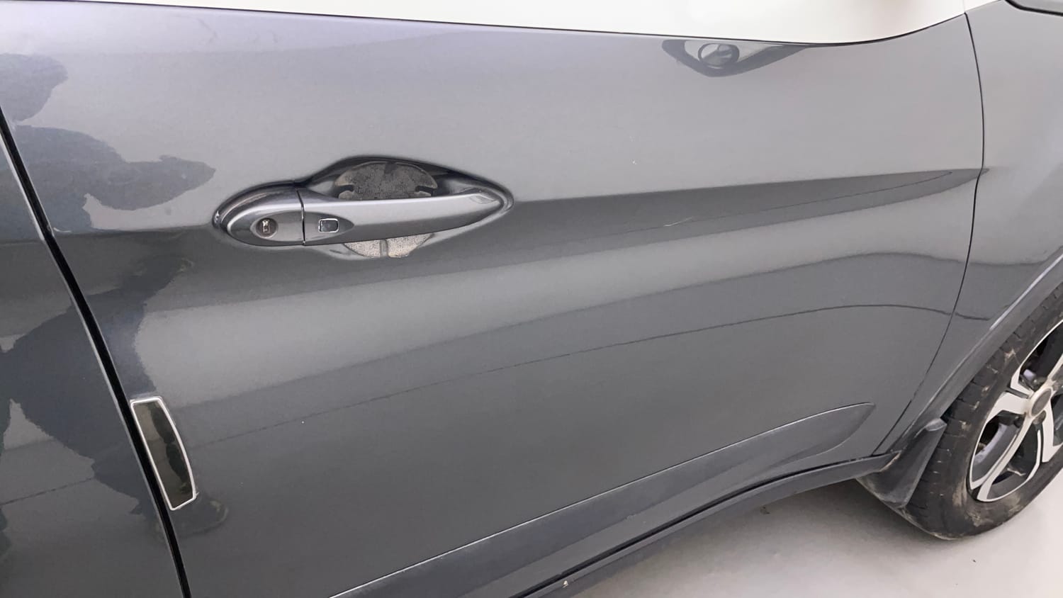 Used 2023 Tata Nexon XZ Plus (S) Petrol Manual dents MINOR SCRATCH