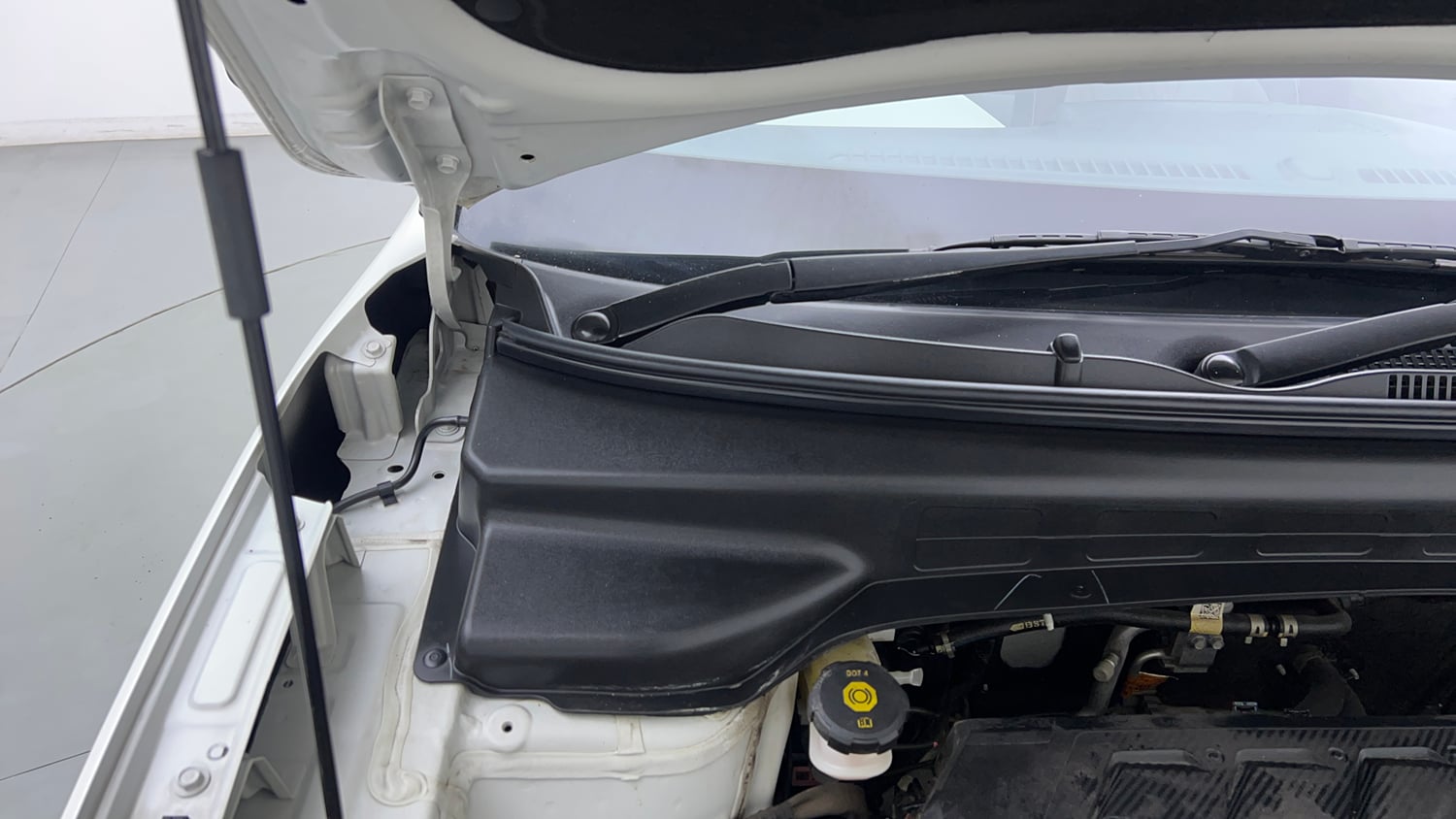 Used 2024 Hyundai Creta SX (O) 1.5 Petrol IVT Petrol Automatic engine ENGINE RIGHT SIDE HINGE & APRON VIEW