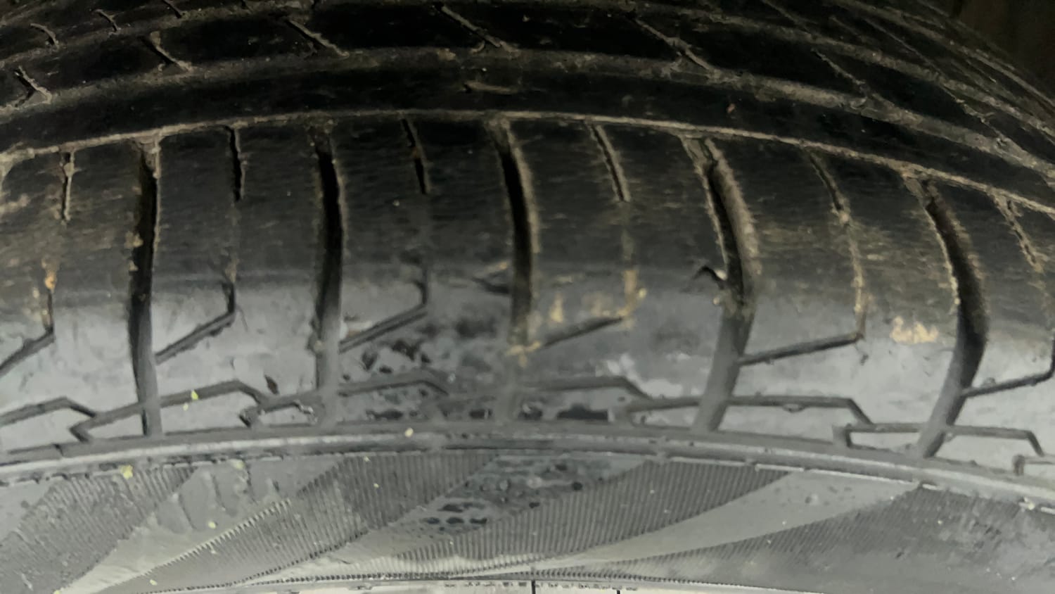 Used 2021 Kia Seltos GTX Plus 1.4 DCT Petrol Automatic tyres LEFT FRONT TYRE TREAD VIEW