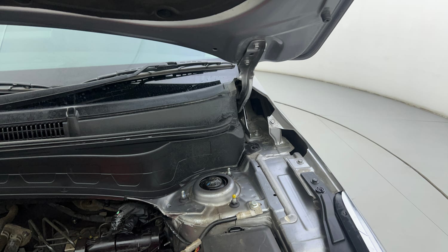 Used 2021 Kia Seltos GTX Plus 1.4 DCT Petrol Automatic engine ENGINE LEFT SIDE HINGE & APRON VIEW