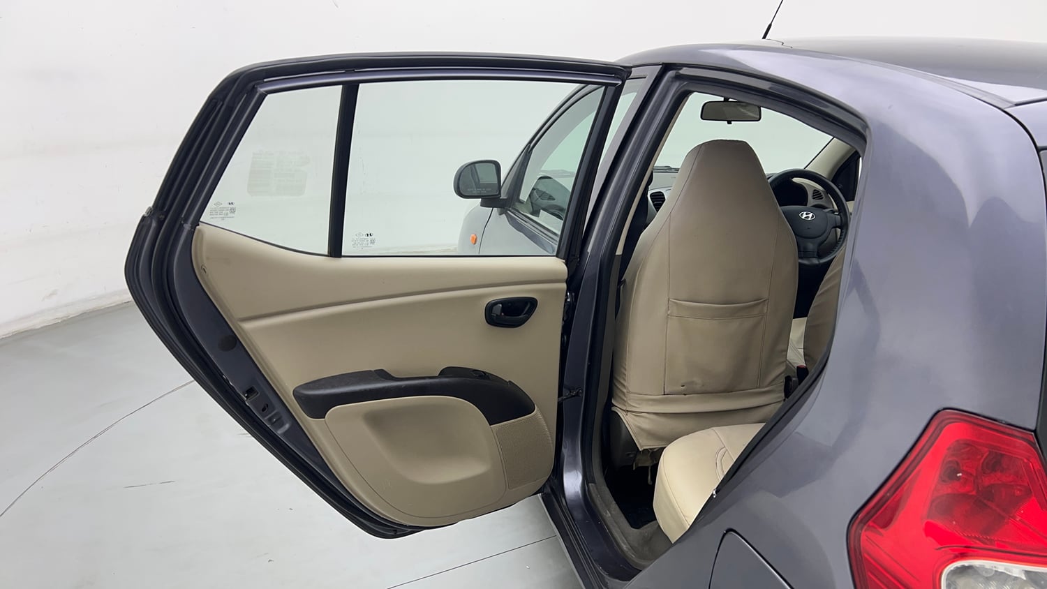 Used 2014 Hyundai i10 Magna 1.1 iRDE2 Petrol Manual interior LEFT REAR DOOR OPEN VIEW