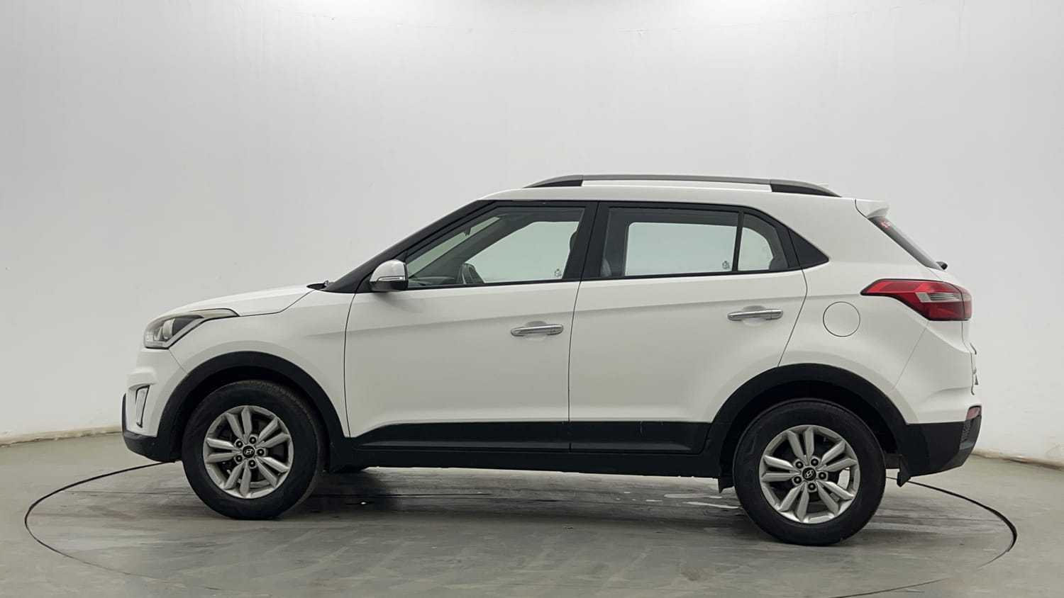 Used 2017 Hyundai Creta 1.6 SX Plus Petrol Petrol Manual exterior LEFT SIDE VIEW