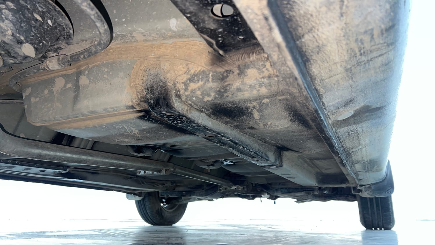 Used 2014 Hyundai i10 Magna 1.1 iRDE2 Petrol Manual extra REAR RIGHT UNDERBODY VIEW
