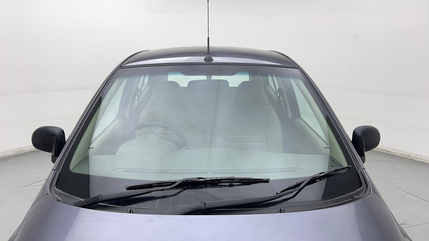 Used 2014 Hyundai i10 Magna 1.1 iRDE2 Petrol Manual exterior FRONT WINDSHIELD VIEW