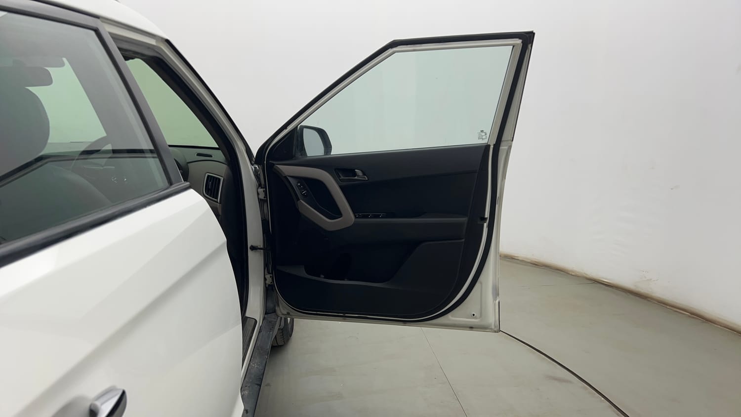 Used 2017 Hyundai Creta 1.6 SX Plus Petrol Petrol Manual interior RIGHT FRONT DOOR OPEN VIEW
