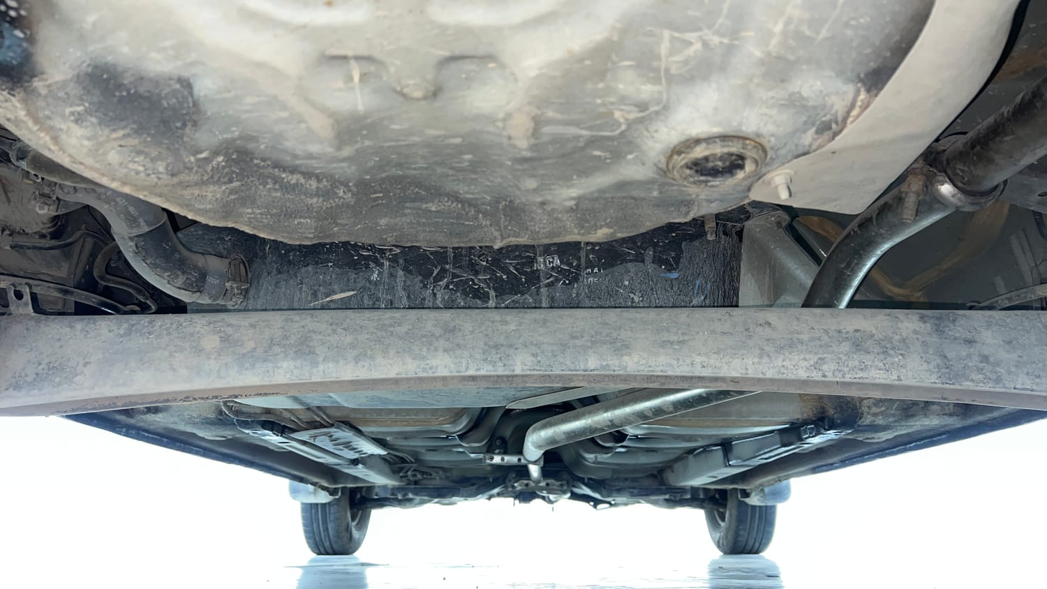 Used 2014 Hyundai i10 Magna 1.1 iRDE2 Petrol Manual extra REAR UNDERBODY VIEW (TAKEN FROM REAR)