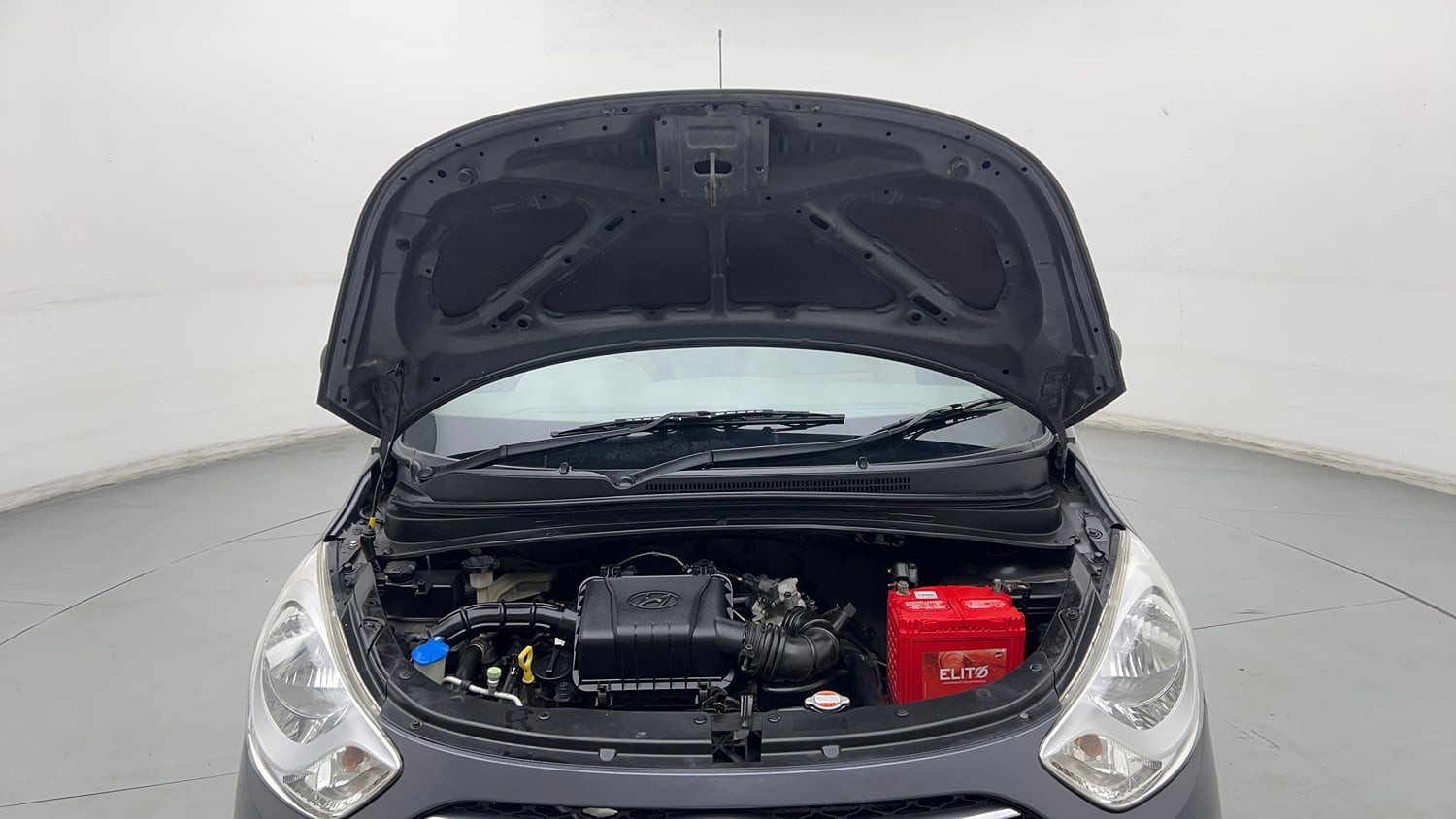 Used 2014 Hyundai i10 Magna 1.1 iRDE2 Petrol Manual engine ENGINE & BONNET OPEN FRONT VIEW