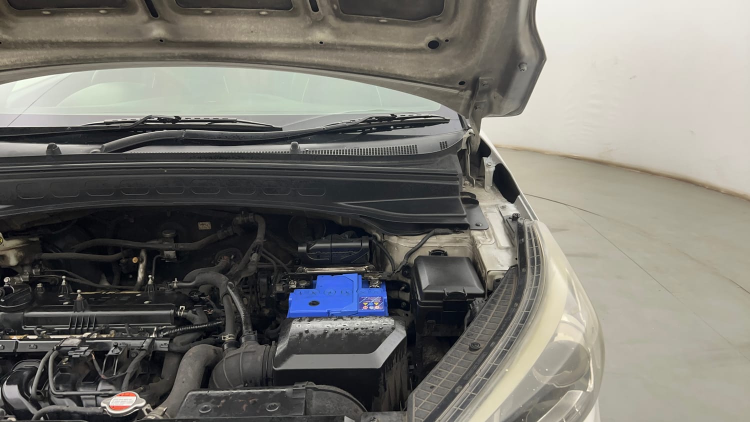 Used 2017 Hyundai Creta 1.6 SX Plus Petrol Petrol Manual engine ENGINE LEFT SIDE HINGE & APRON VIEW