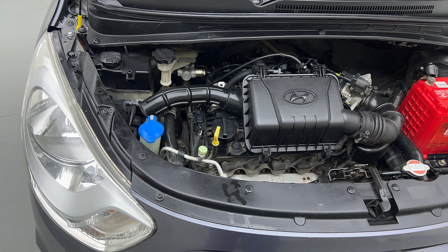 Used 2014 Hyundai i10 Magna 1.1 iRDE2 Petrol Manual engine ENGINE RIGHT SIDE VIEW
