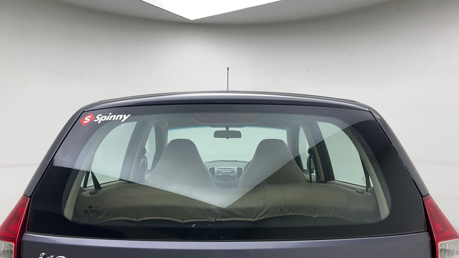 Used 2014 Hyundai i10 Magna 1.1 iRDE2 Petrol Manual exterior BACK WINDSHIELD VIEW
