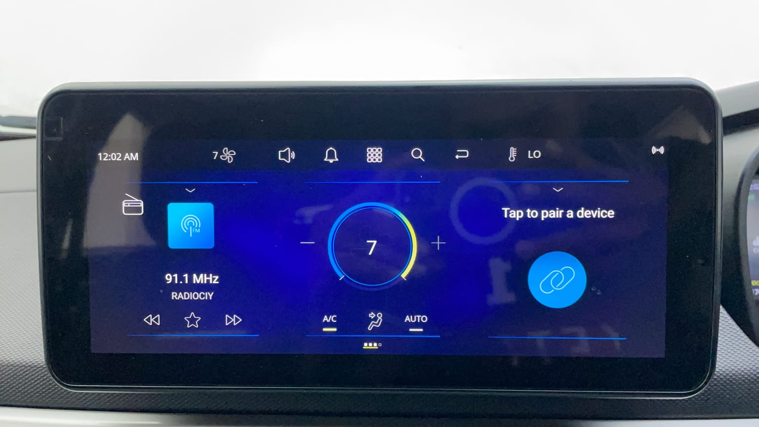 Used 2024 Tata Nexon Creative Plus 1.2 Revotron Petrol 7DCA Petrol Automatic top_features Integrated (in-dash) music system