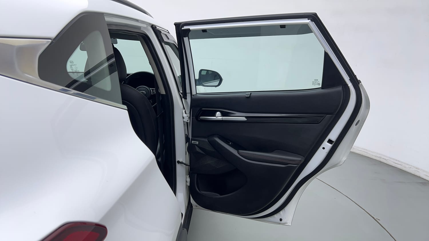Used 2020 Kia Seltos GTX Plus DCT 1.4 Petrol Automatic interior RIGHT REAR DOOR OPEN VIEW
