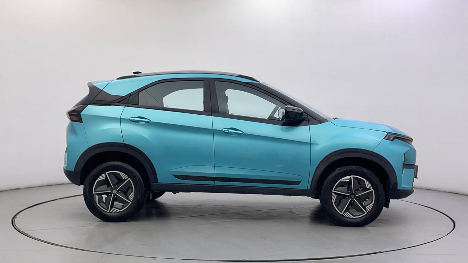 Used 2024 Tata Nexon Creative Plus 1.2 Revotron Petrol 7DCA Petrol Automatic exterior RIGHT SIDE VIEW