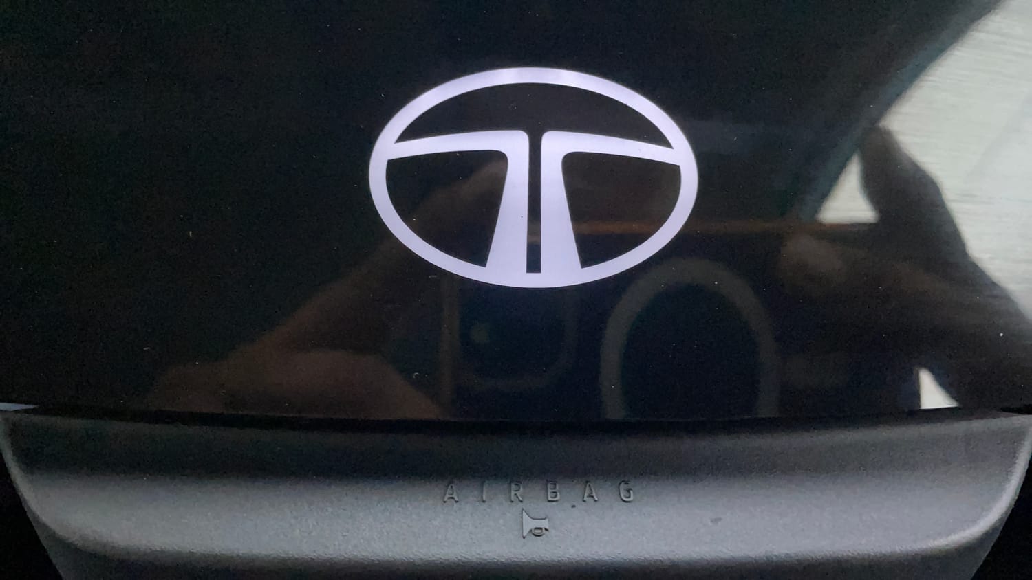 Used 2024 Tata Nexon Creative Plus 1.2 Revotron Petrol 7DCA Petrol Automatic top_features Airbags