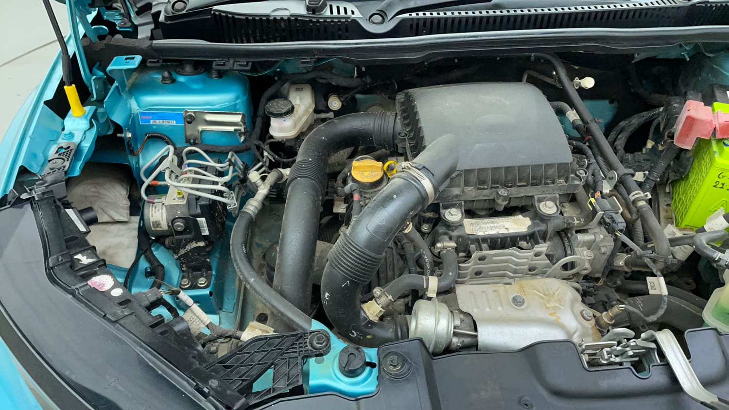 Used 2024 Tata Nexon Creative Plus 1.2 Revotron Petrol 7DCA Petrol Automatic engine ENGINE RIGHT SIDE VIEW