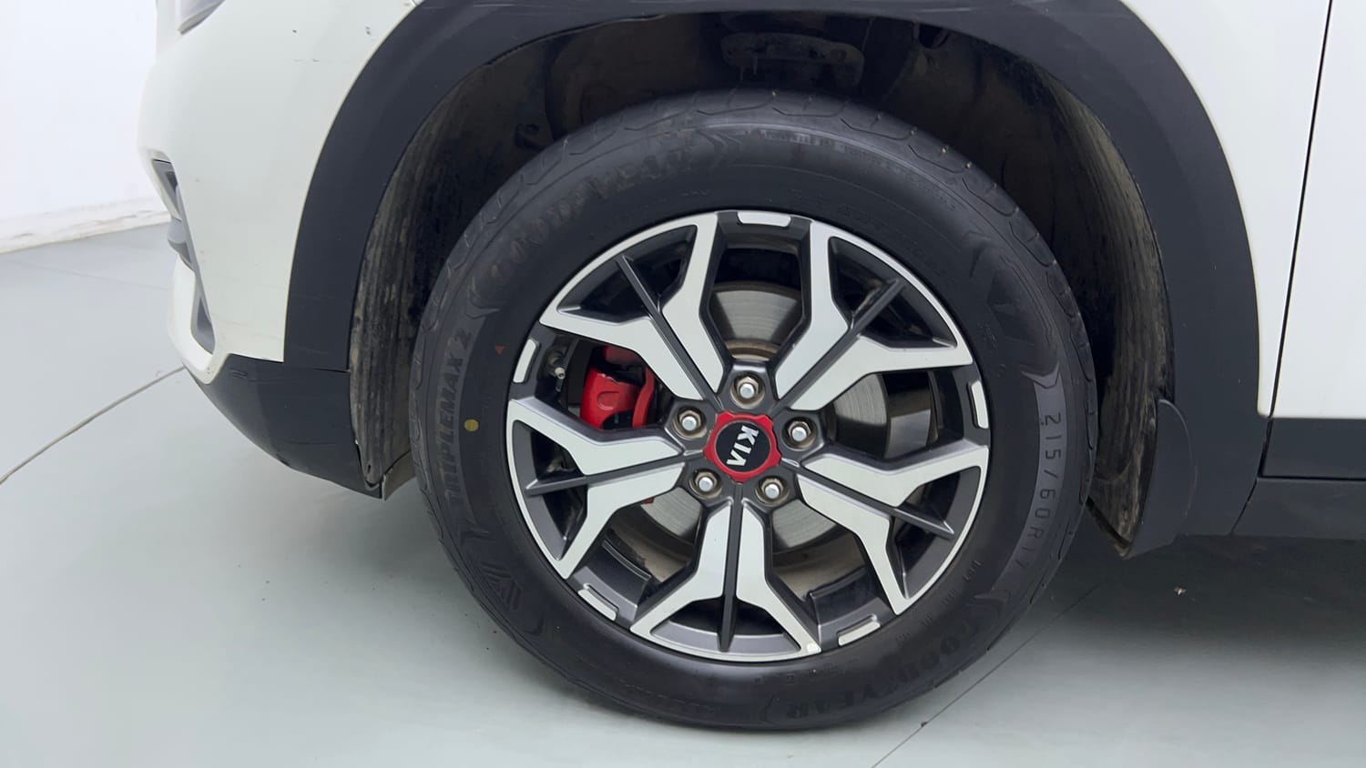 Used 2020 Kia Seltos GTX Plus DCT 1.4 Petrol Automatic tyres LEFT FRONT TYRE RIM VIEW