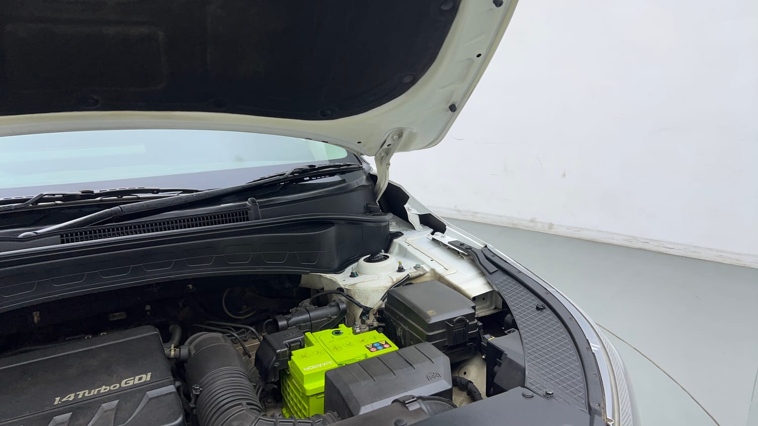 Used 2020 Kia Seltos GTX Plus DCT 1.4 Petrol Automatic engine ENGINE LEFT SIDE HINGE & APRON VIEW