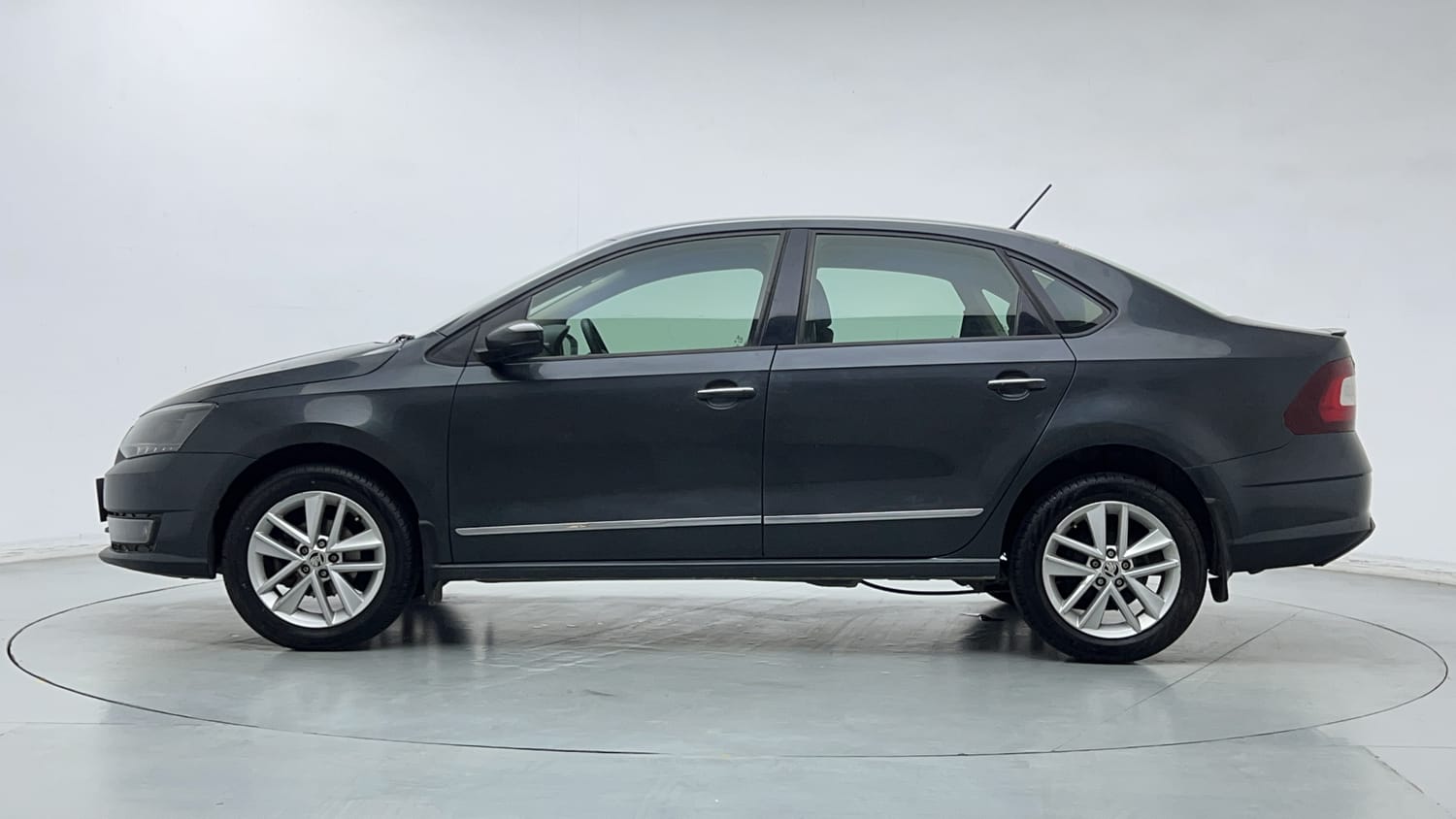 2020 Skoda Rapid Style-1