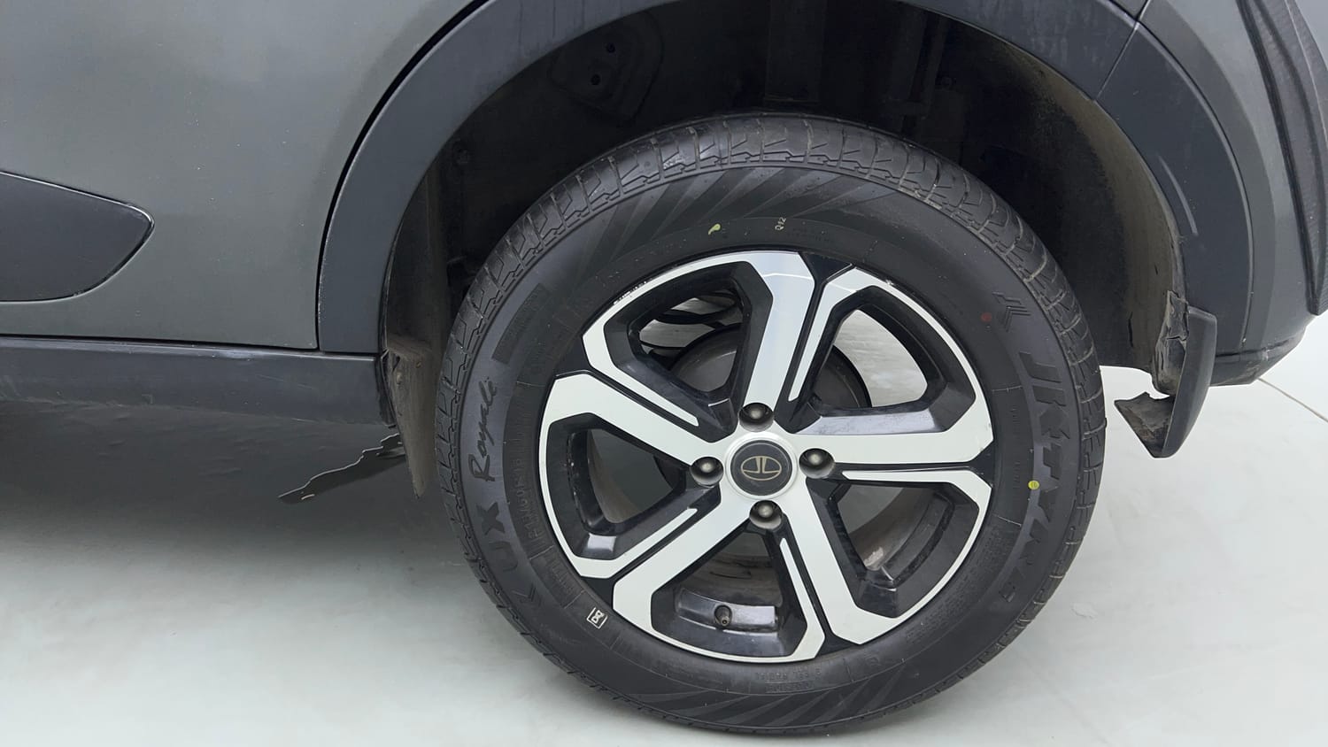 2022 Tata Nexon XZ Plus-35