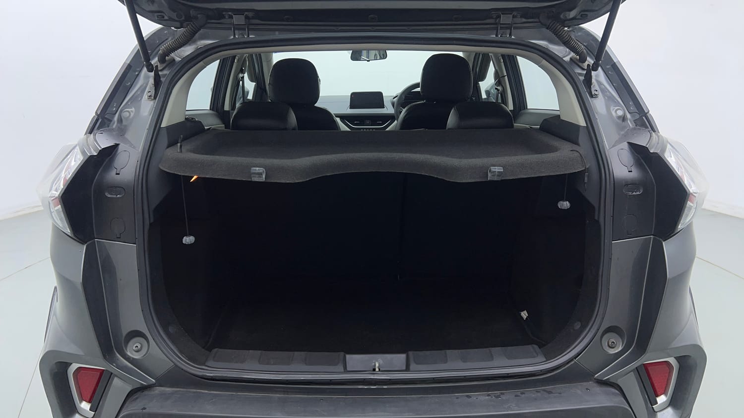 2022 Tata Nexon XZ Plus-25