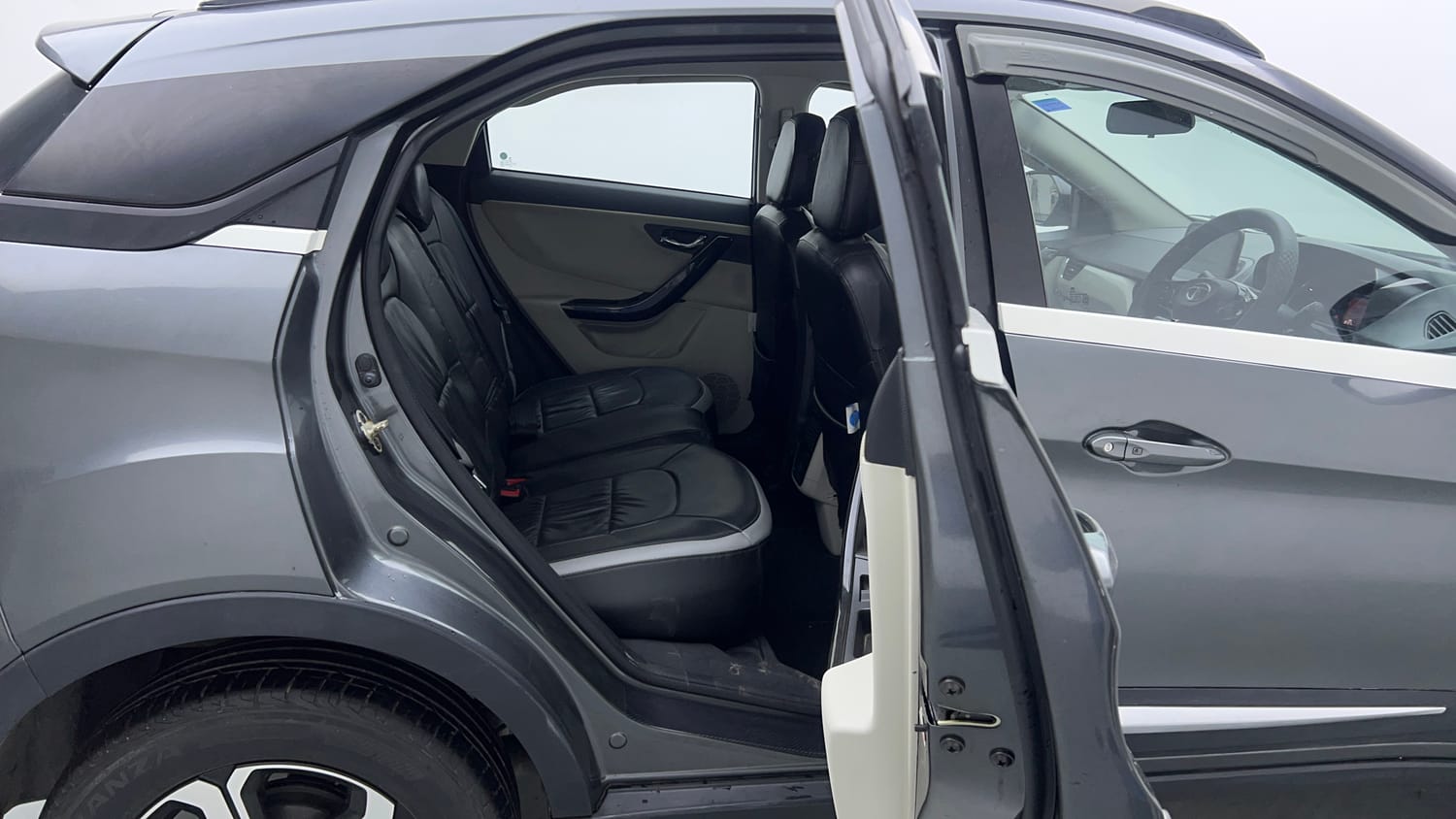 2022 Tata Nexon XZ Plus-18