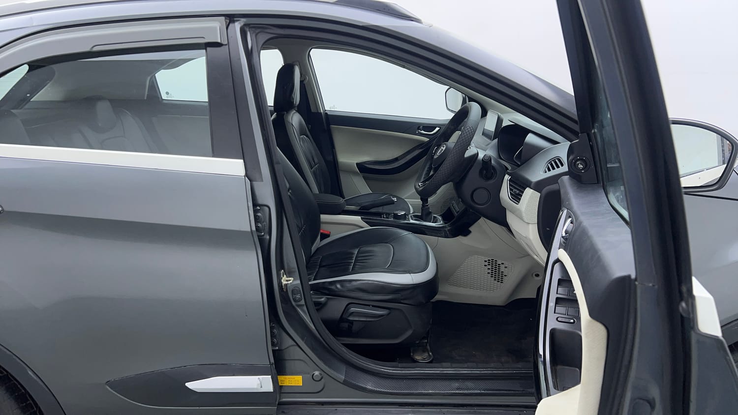 2022 Tata Nexon XZ Plus-17